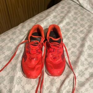 These are Saucony  shoes